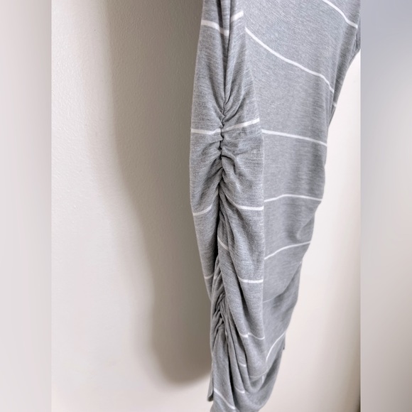 A Pea in the Pod Stretchy Striped Maternity Shirt - Picture 4 of 4